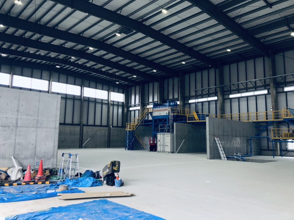 工場建設建設現場/内観/大空間/リサイクル工場