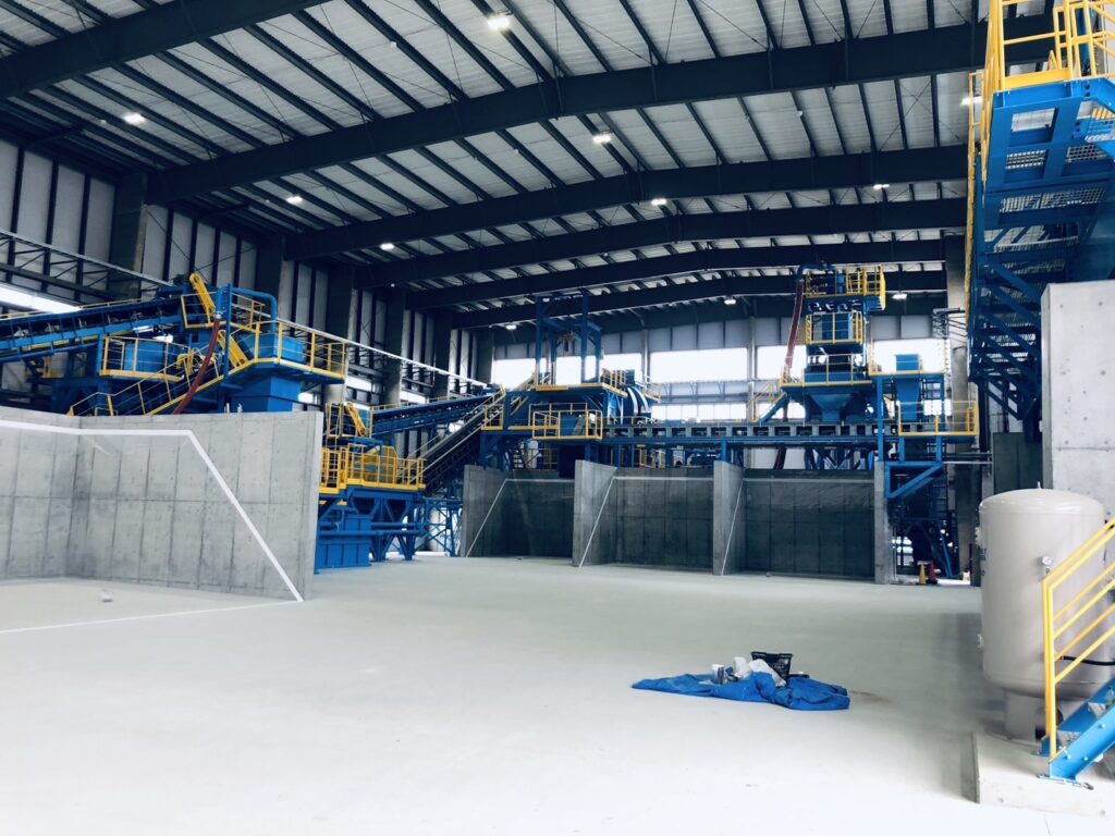 工場建設現場/内観/リサイクル工場