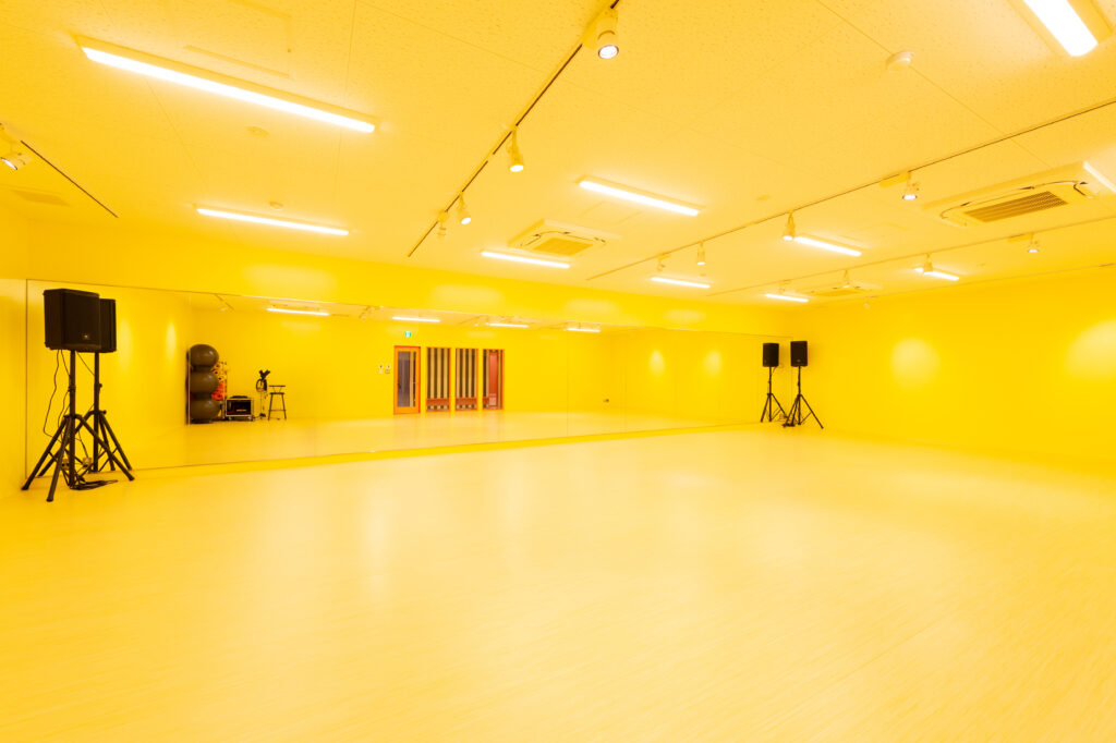 ダンススタジオ